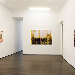 2017-12-05 Galerie Seippel Reflexionen Raumansicht Towergruppe